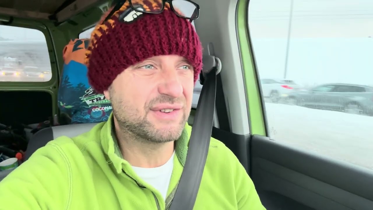 Jak usunąć snieg  za pomocą pelnej koperty ? / wspomnienia 🤪