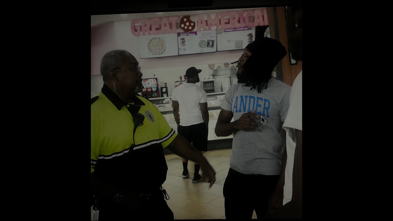 SECURITY GUARD KICKED ME OUT THE MALL NOW I WANT SMOKE!!!!