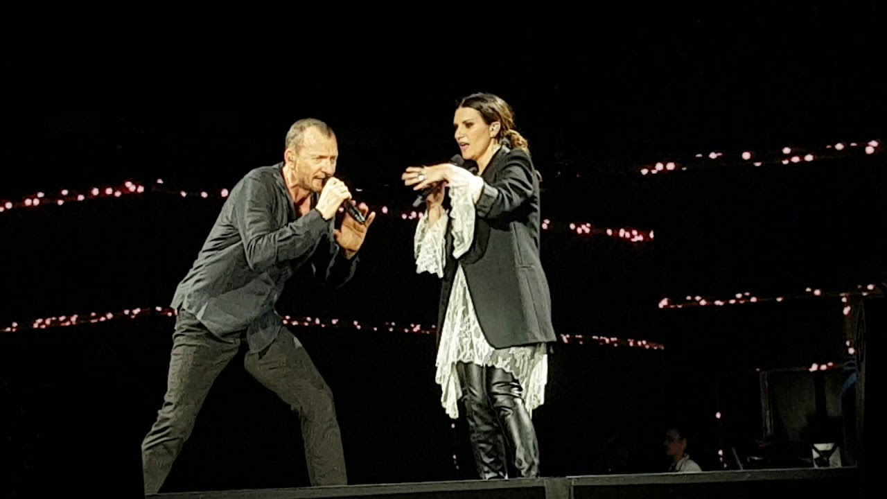 Laura e Biagio Una stanza quasi rosa Torino 17/07/2019