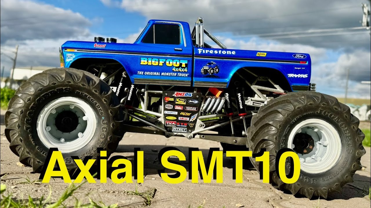 1/10 Axial SMT10 Bigfoot RC car