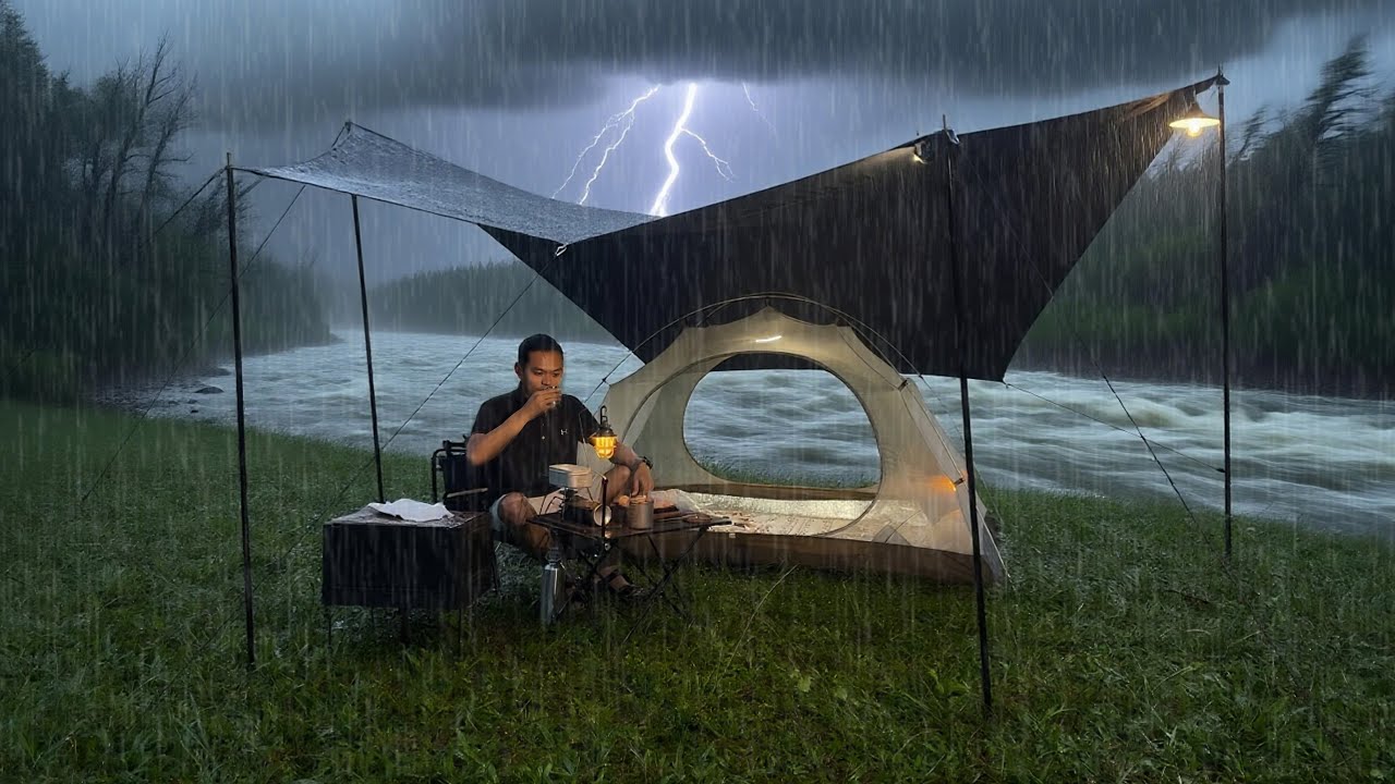 EXTREAM BAD WEATHER‼️BEST CAMPING IN HEAVY RAINSTORM & THUNDERSTORMS, LONG HEAVY RAIN ALL DAY