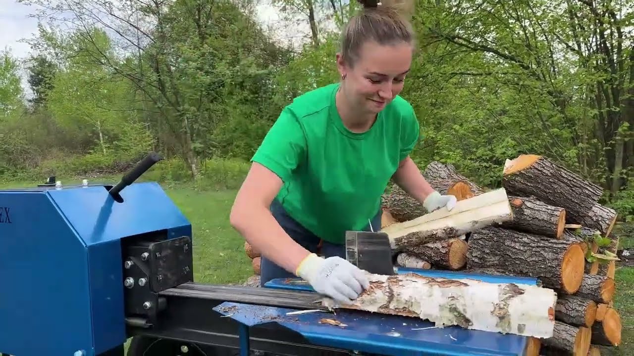 The Ultimate Wood Splitting Showdown: Crushing Logs with Unmatched Power and Precision #woodworking
