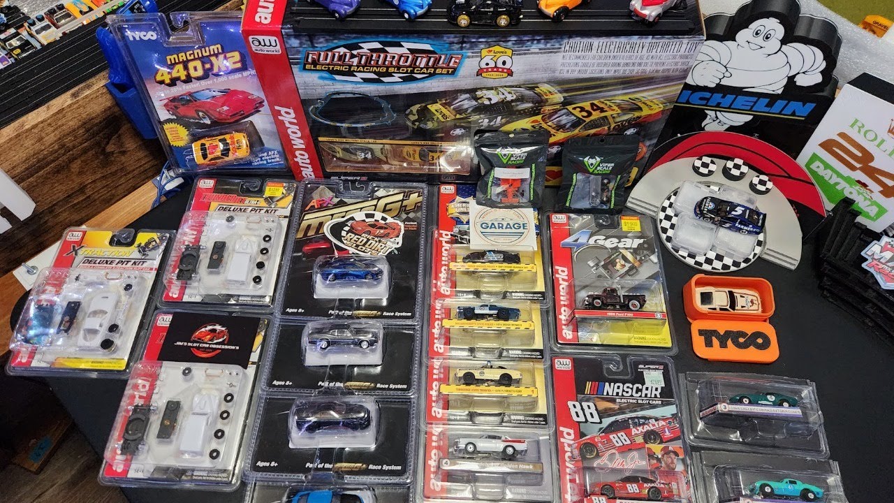 Monday Night Slot Cars!!!  Episode #40 Part 2 of the Kick 2025 Out the Door Giveaway!!!