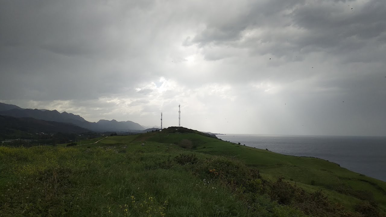 GALERNA EN EL CANTÁBRICO. PENDUELES (Llanes) ASTURIAS