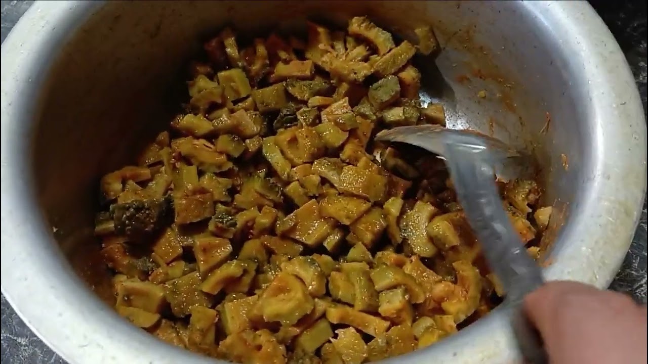 Beetroot and Bitter Gourd #konkanivlogs #vegetables #food ##cooking |
