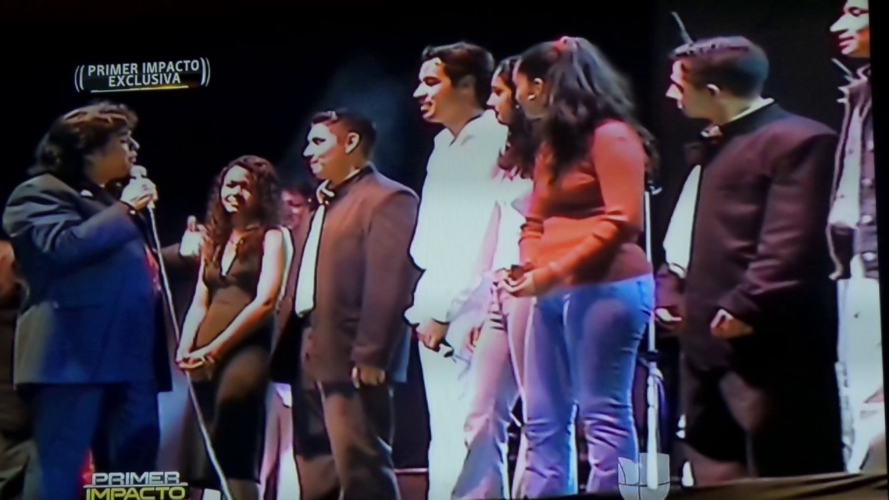 Juan Gabriel en si vida familiar y de amigos