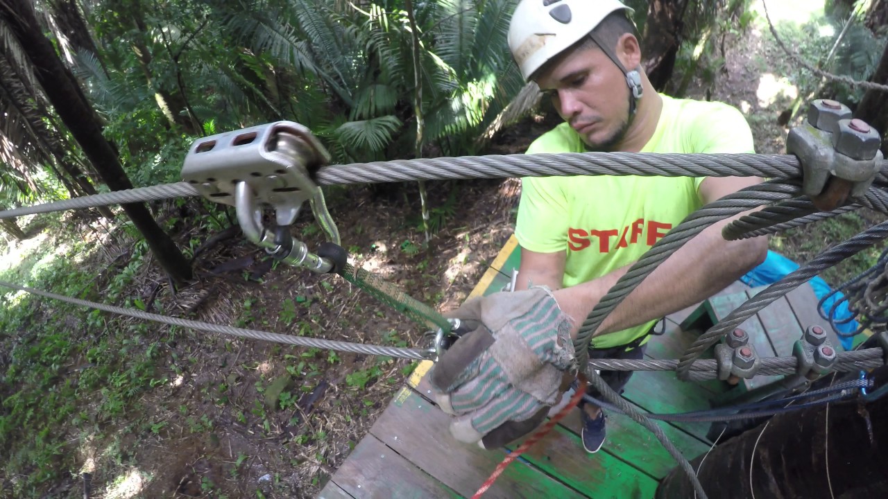 Roatan Extreme Zip Line Excursion
