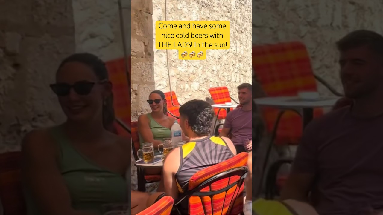 🍻 LOVELY BEERS with the lads in Mostar! 🇧🇦 #shorts #travel #bosnia #balkans