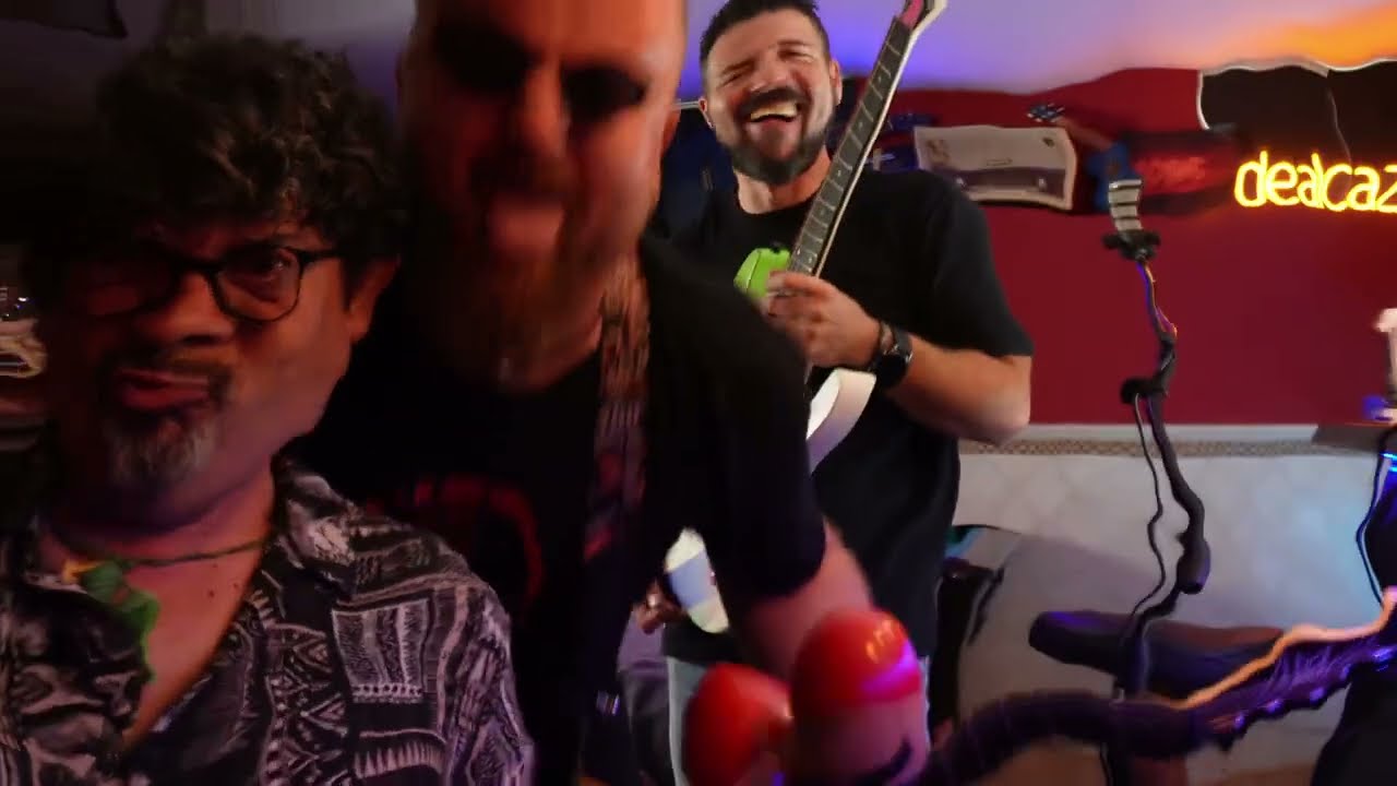 DEBAHO BAND - TRAMPOSA - Aqui No Hay Re Medio, videoclip improvisado dentro de la entrevista