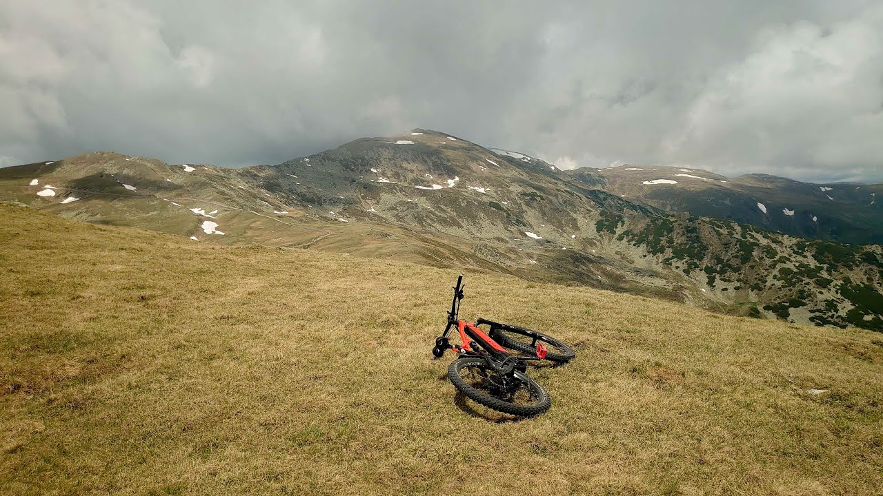 45 de km în munții ( Iezer ) - Păpușa, pe Ebike