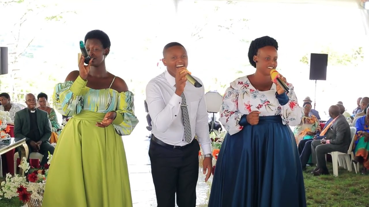 Kyakaaka Kyomutuma Shivan special song by Zion choir Africa