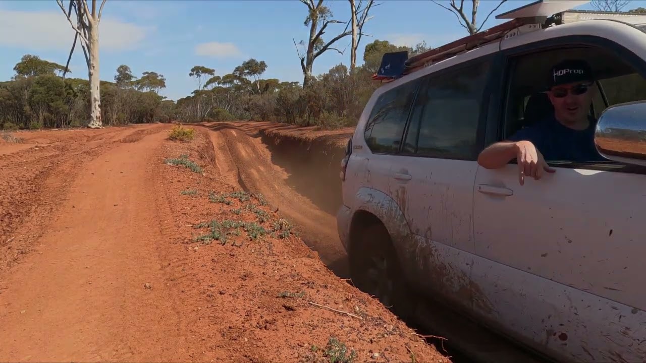 John Holland 4WD Track 2025