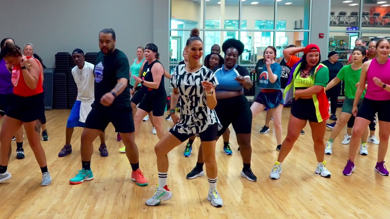 Fat Juicy &… ( Radio Edit) / Sexyy Red , Bruno Mars / Dance / zumba / Zumba Suzy Choreo