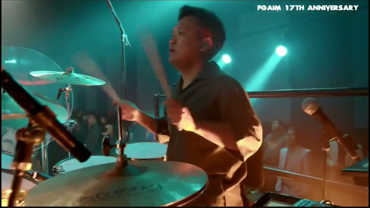 လုပ်ဆောင်ပေးသောကျေးဇူးတော်/BY HIS GRACE || Worship Leaders by Sya Thang Tawng