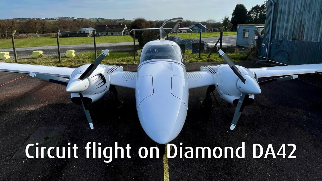 Atlantic Flight Training Academy. Circuits on DA42