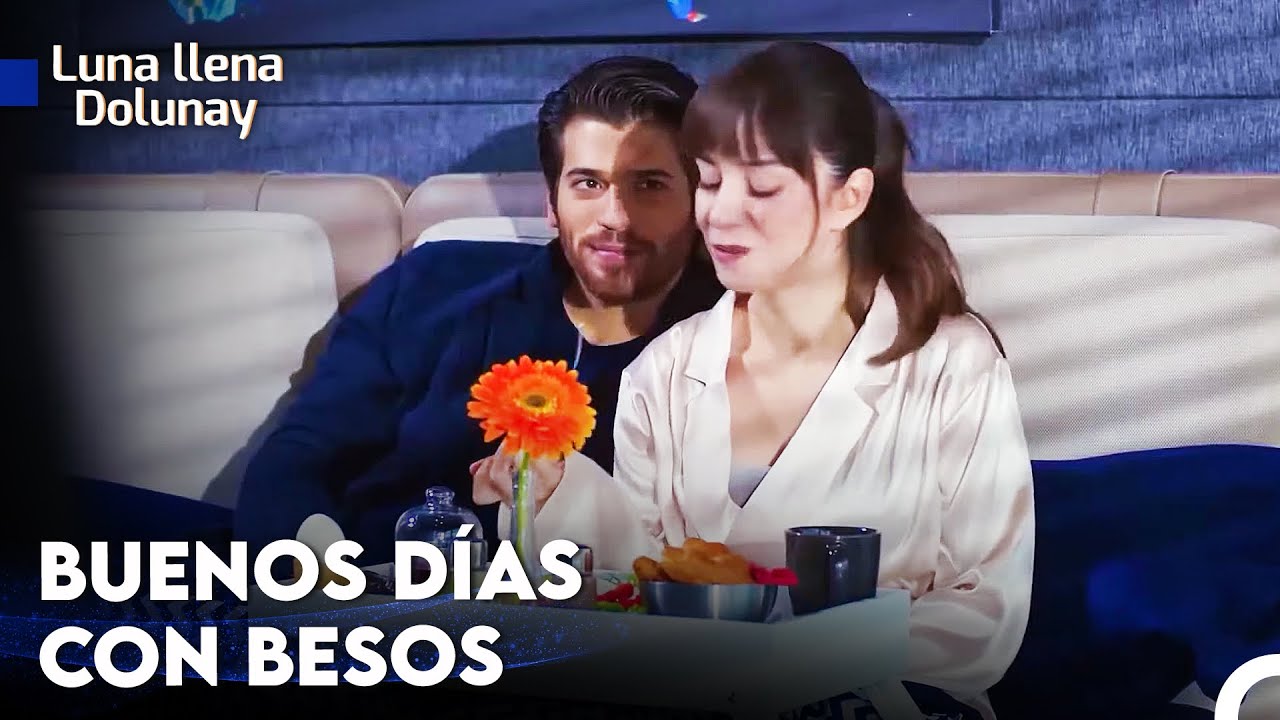Sorpresa Romántica De Desayuno En La Cama De Ferit - Luna llena