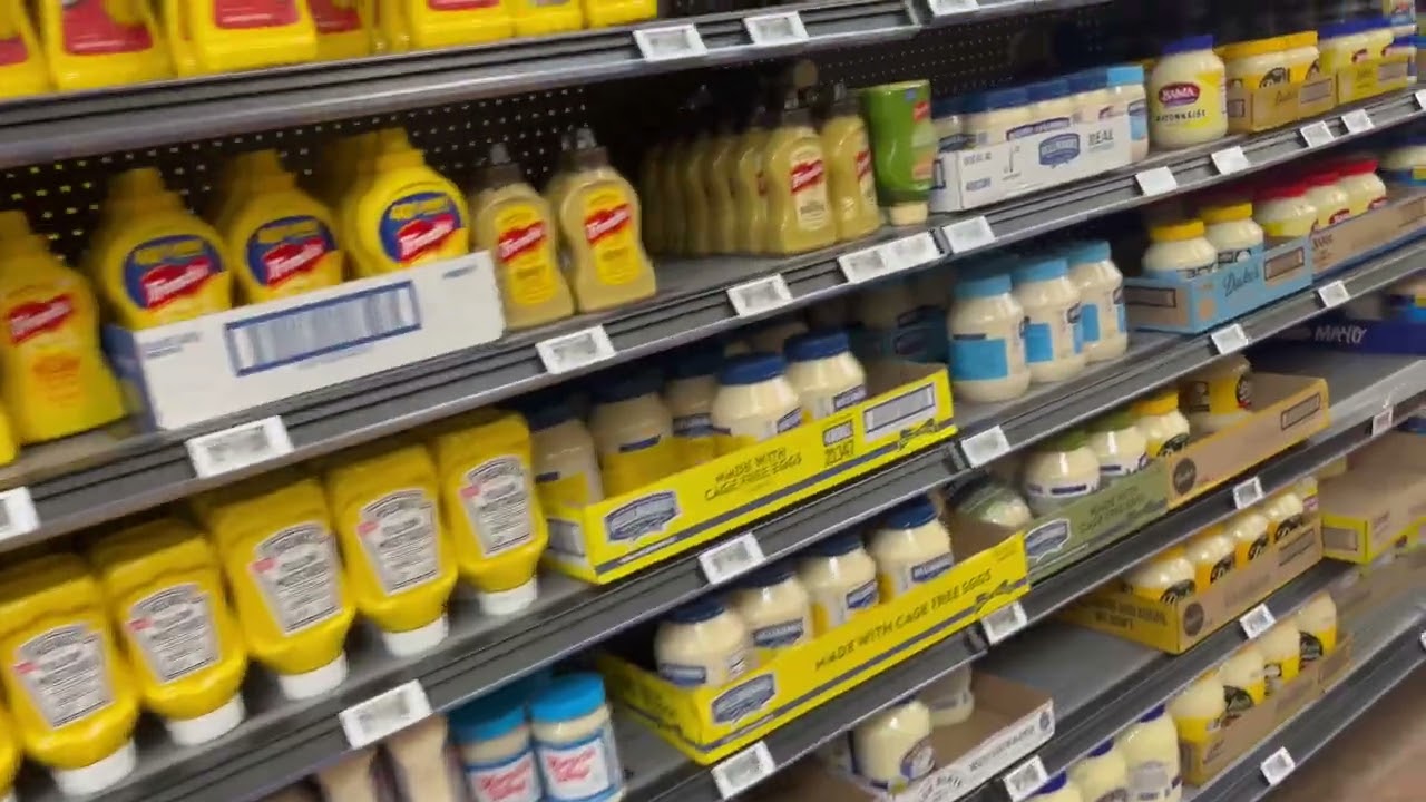 Crazy day at Walmart (weekend chaos) (camera shakiness)