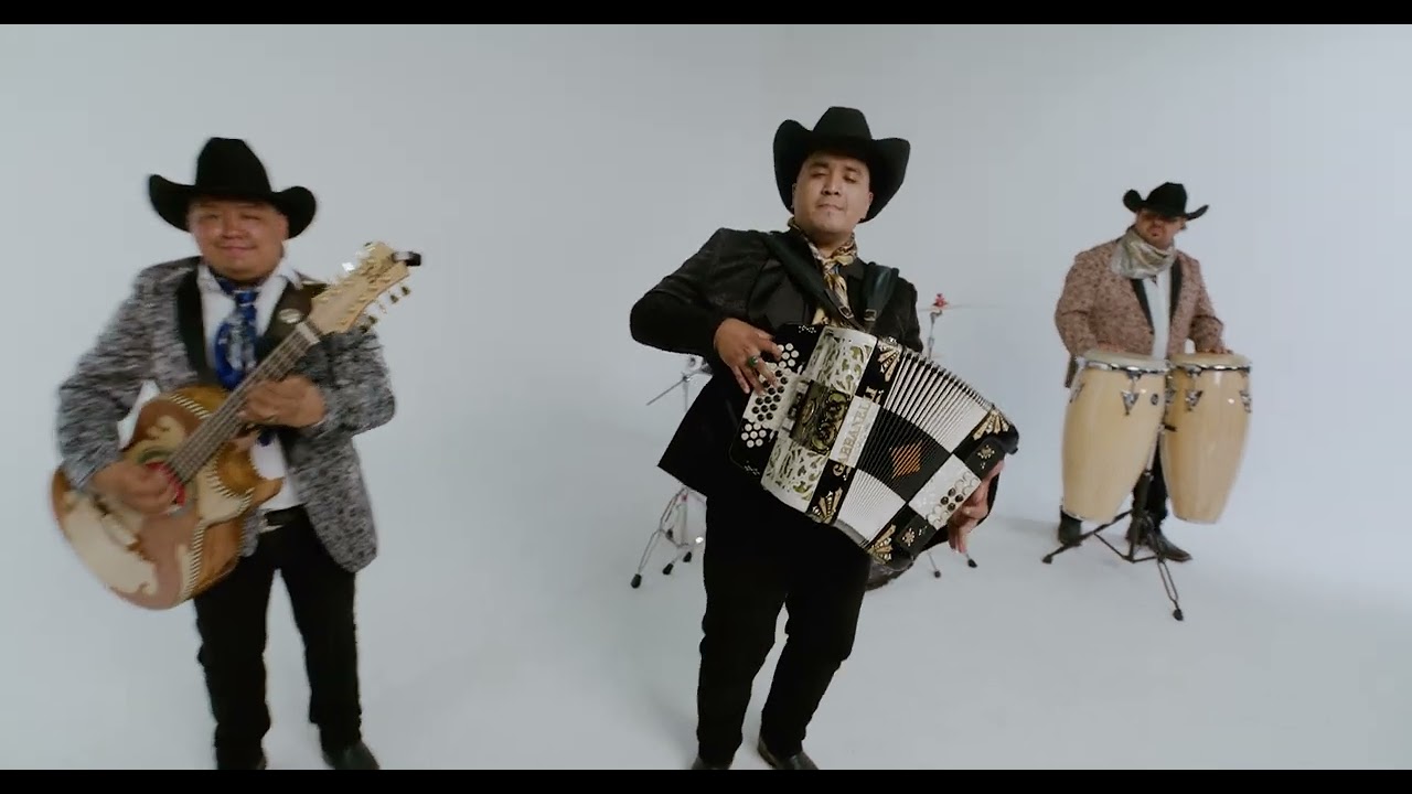 Karina Mi Chica Fresa - Chuy Villarreal