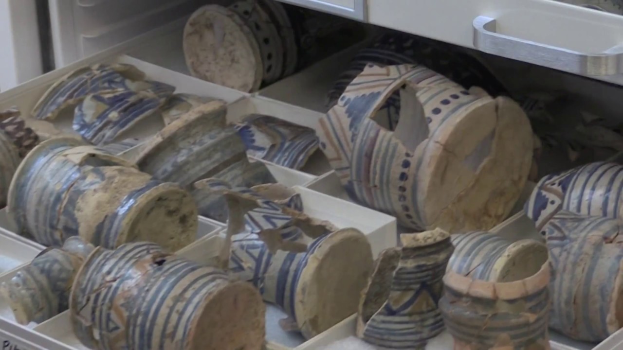 Managing the archaeological collection