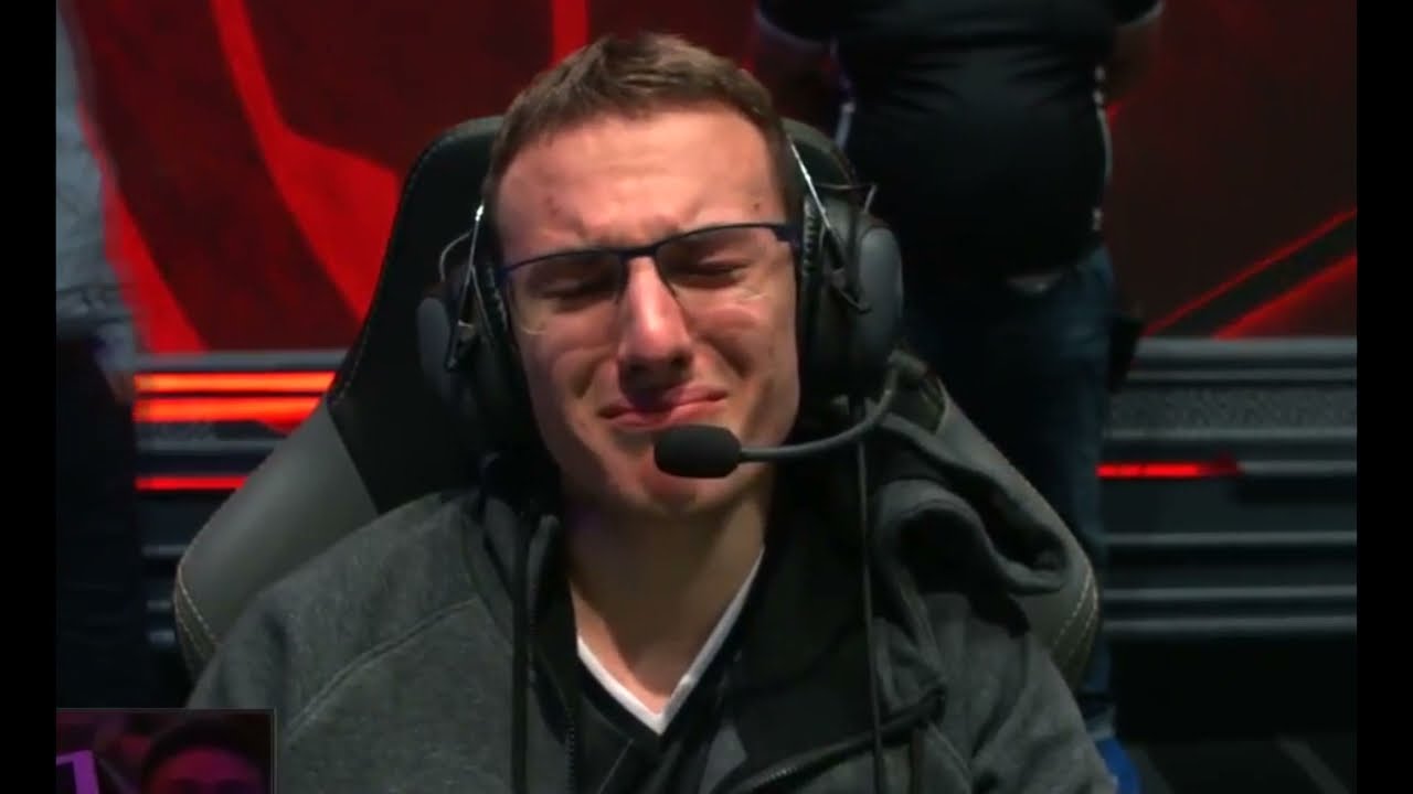 G2 perkz gets destroyed and cries in chinese super server