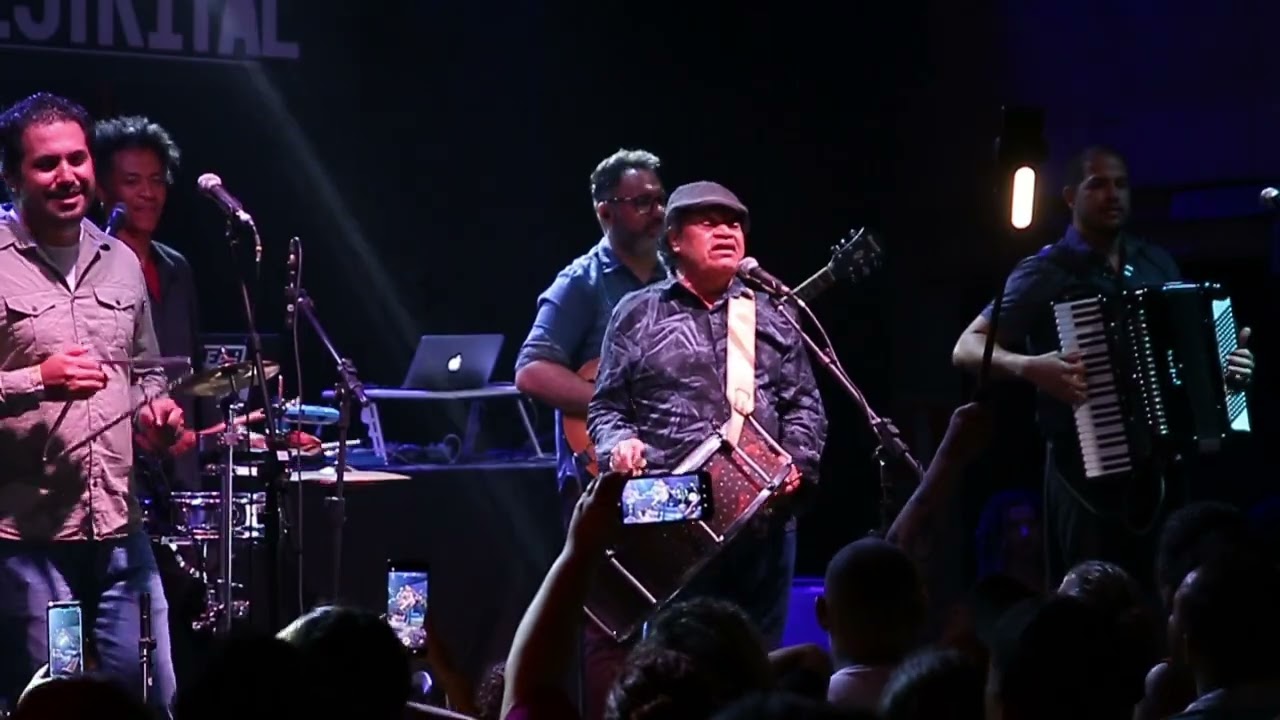 Trio Xamego - Show Completo Com Imagens