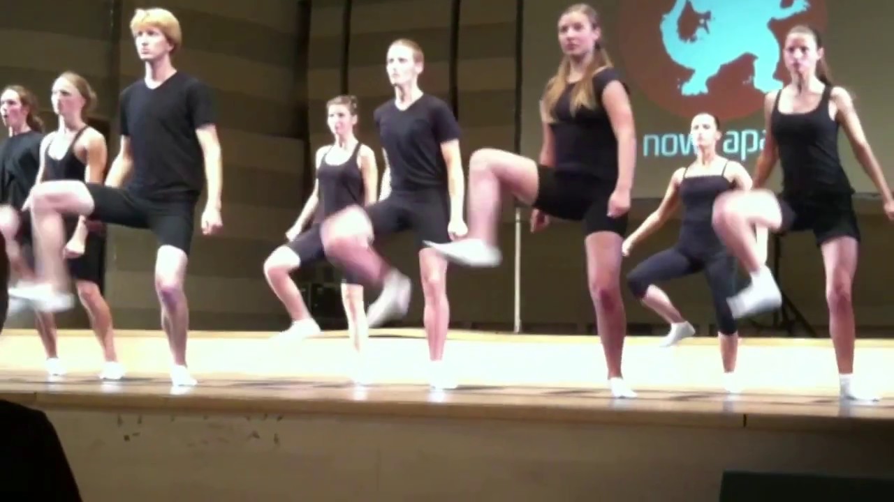 2012 08 Tadashi Suzuki Theater Show (Training demo).