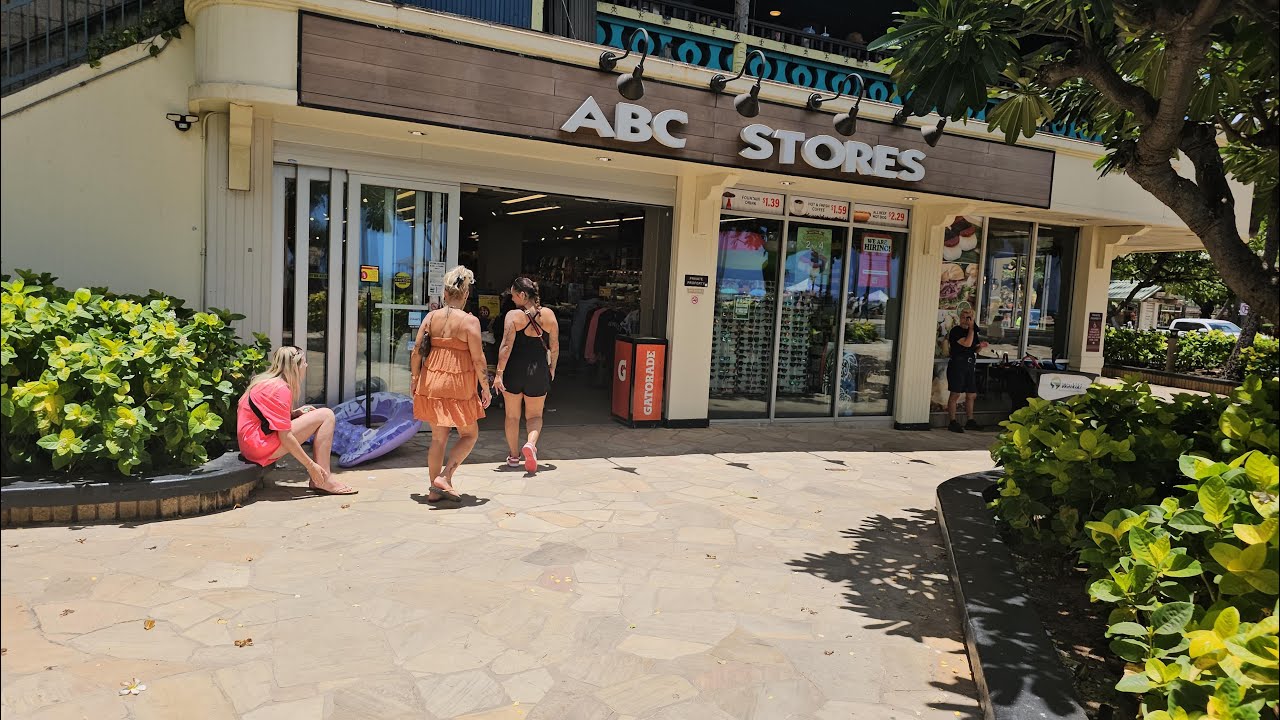 [4K] ABC Stores in Waikiki on corner of Kapahulu Ave & Kalakaua Ave on 6/24/24 in Honolulu, Oahu