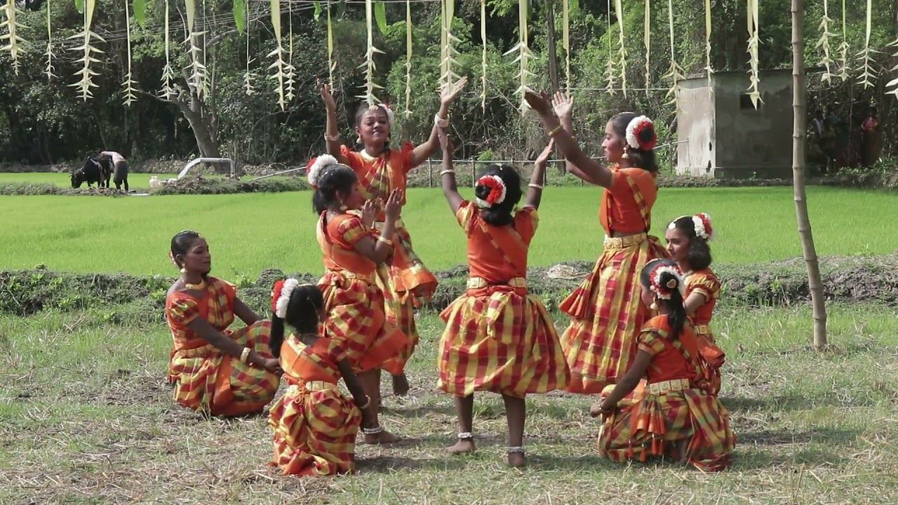 KUMMI dance from Manjakudi village [Tamil Nadu] - students of SMITHA MADHAV'S VARNA ARTS ACADEMY