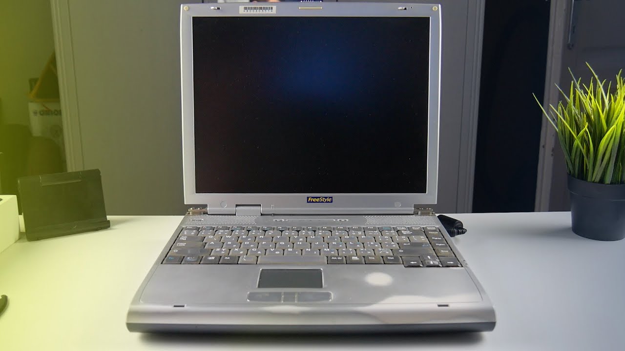 20 éves VIDEÓS vs. 20 éves LAPTOP - Portocom Freestyle