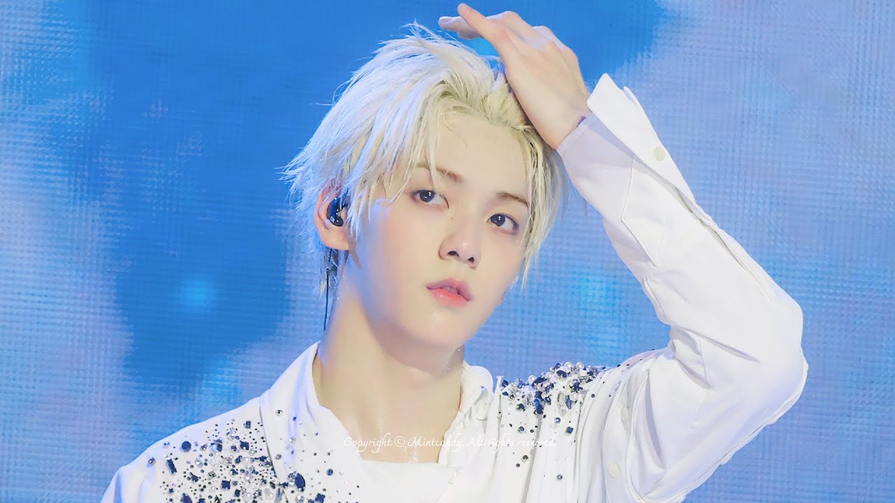 4K 수빈 직캠 ' Beautiful Strangers ' (TXT SOOBIN FanCam) | @ ACT : TOMORROW IN SEOUL 2025.8.22 | 8.23