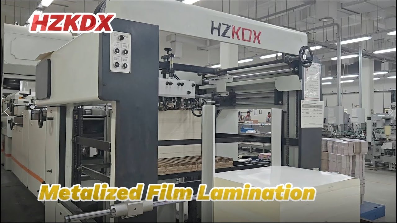 Metalized PET film lamination with Italian hot knife. laminating laminação lamineren cellophanierung