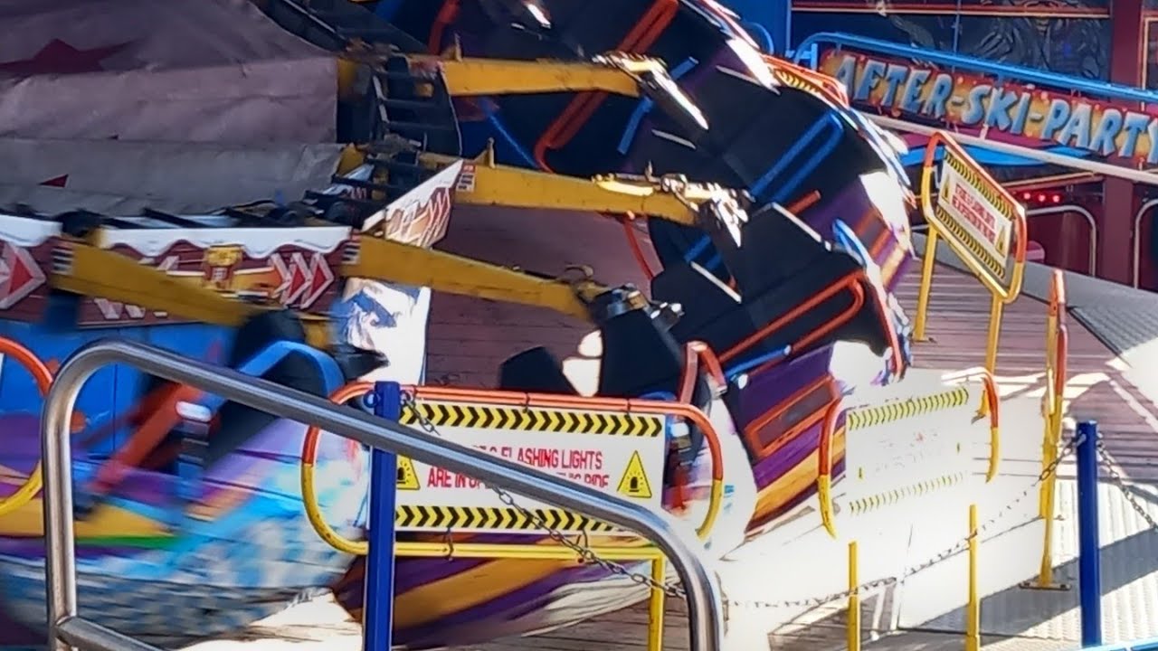 FLYING BOB At South Pier Blackpool/Off-Ride