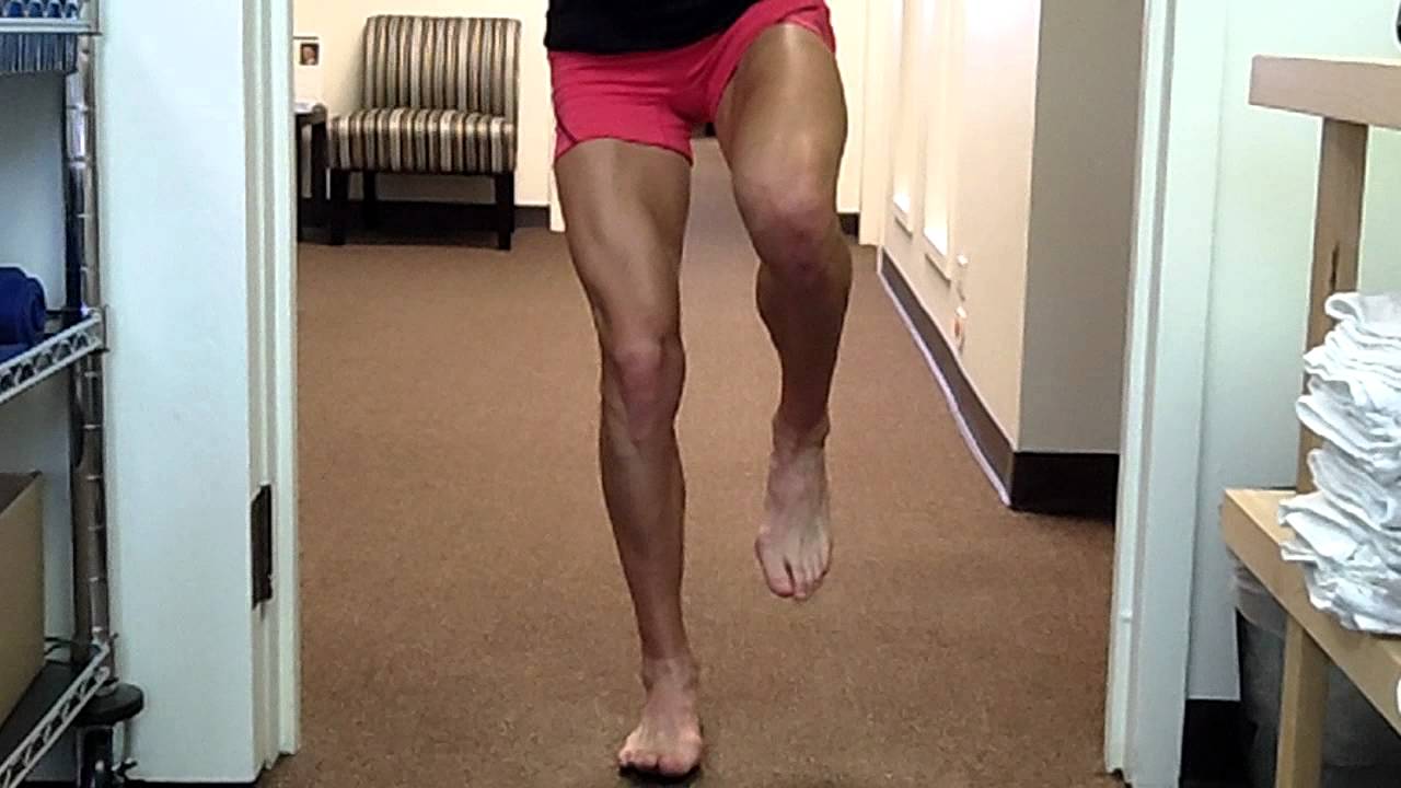 How to, and how not to, do a single leg squat.