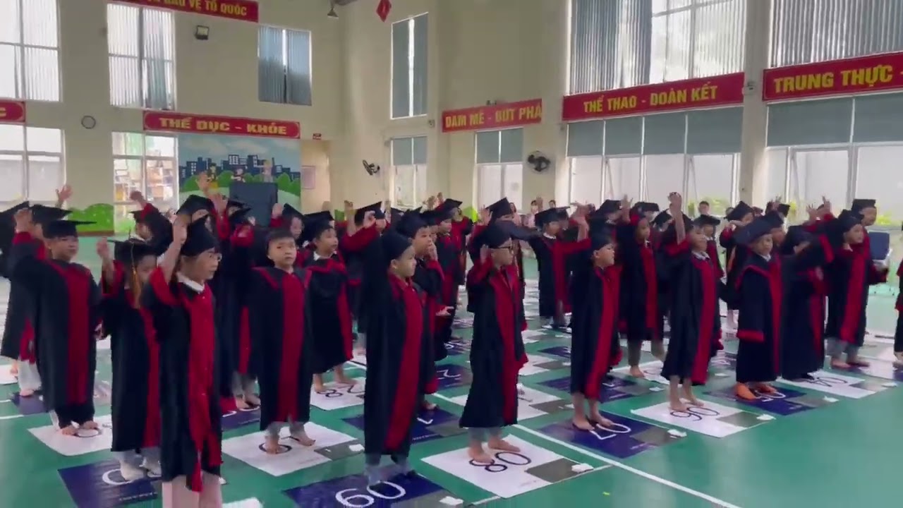 Состав участников соревнований Golden Bell Challenge.
