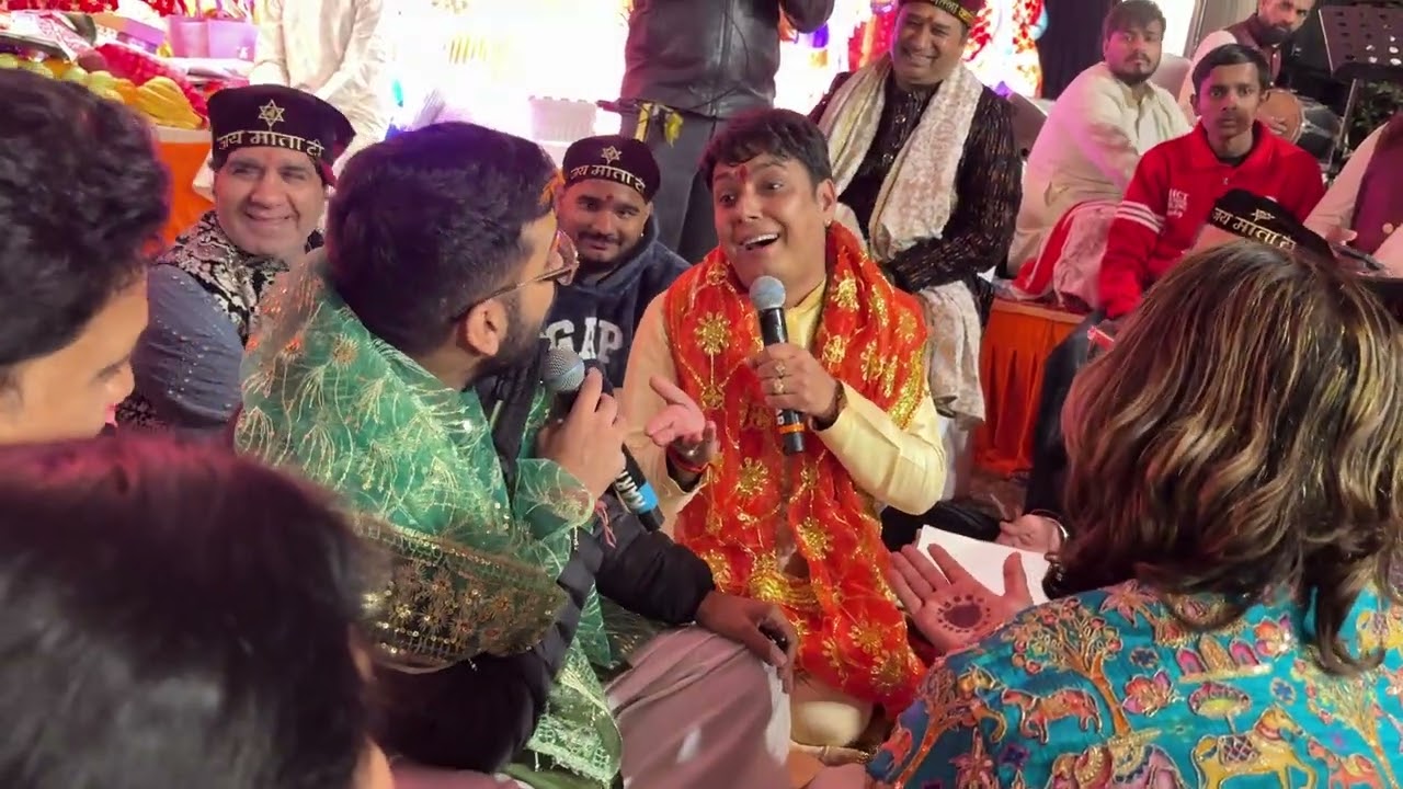 MAYE NI KADE GHAR TE GAREEBA DE A || LOVISH LOVE || ASHISH BANSI || LIVE CHOWKI AT KATRA 