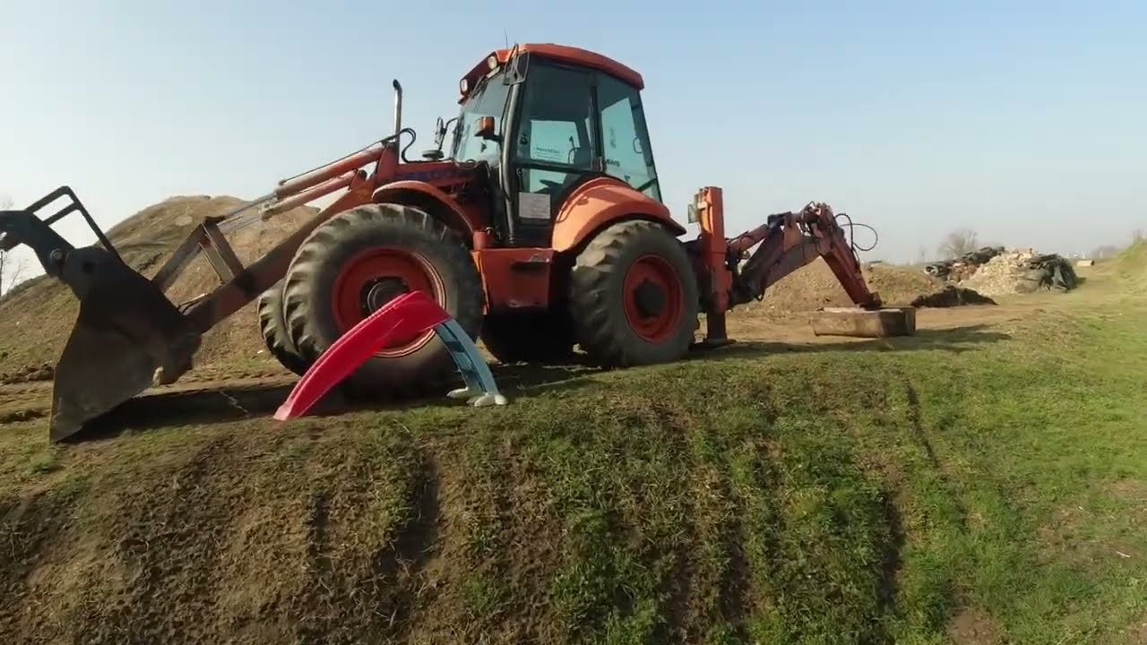 MOJ PRVI BAGER : Fiat Kobelco FB 200 / New Holland LB 115 ?
