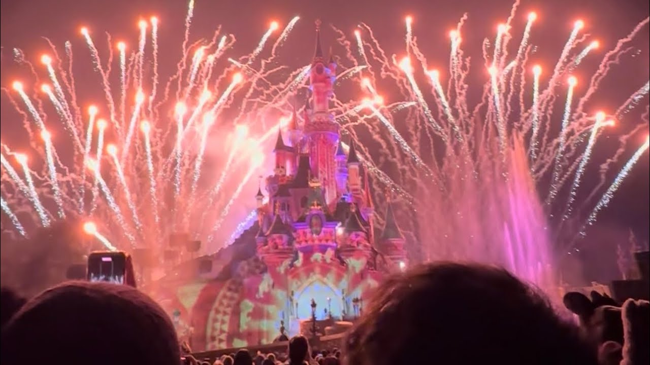 Disneyland Paris Valentine’s Day Fireworks 2025 💖 | Full Night Show #europe #france #travel #couple 