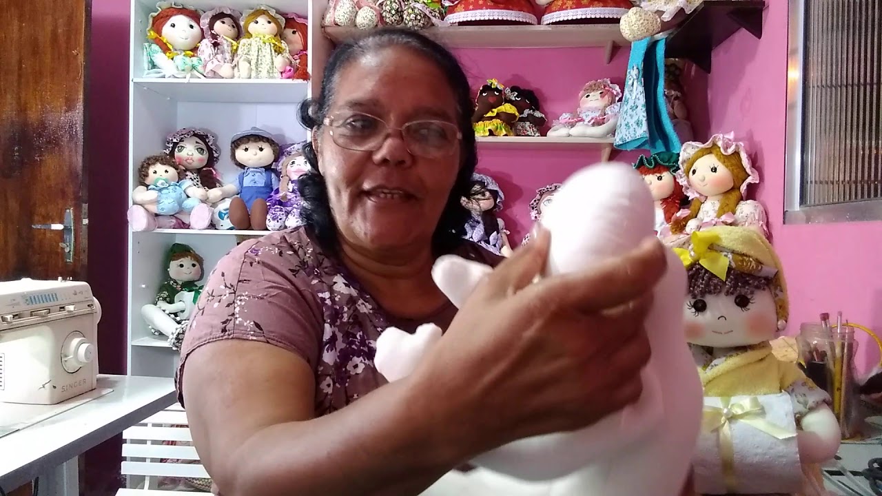 Boneca porta papel higiênico.parte (1)