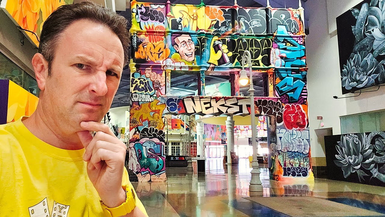 Inside the Abandoned Outlet Mall near Las Vegas