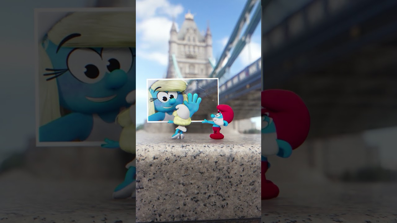 Smurfs | Smurfette Postcard | Paramount Pictures UK