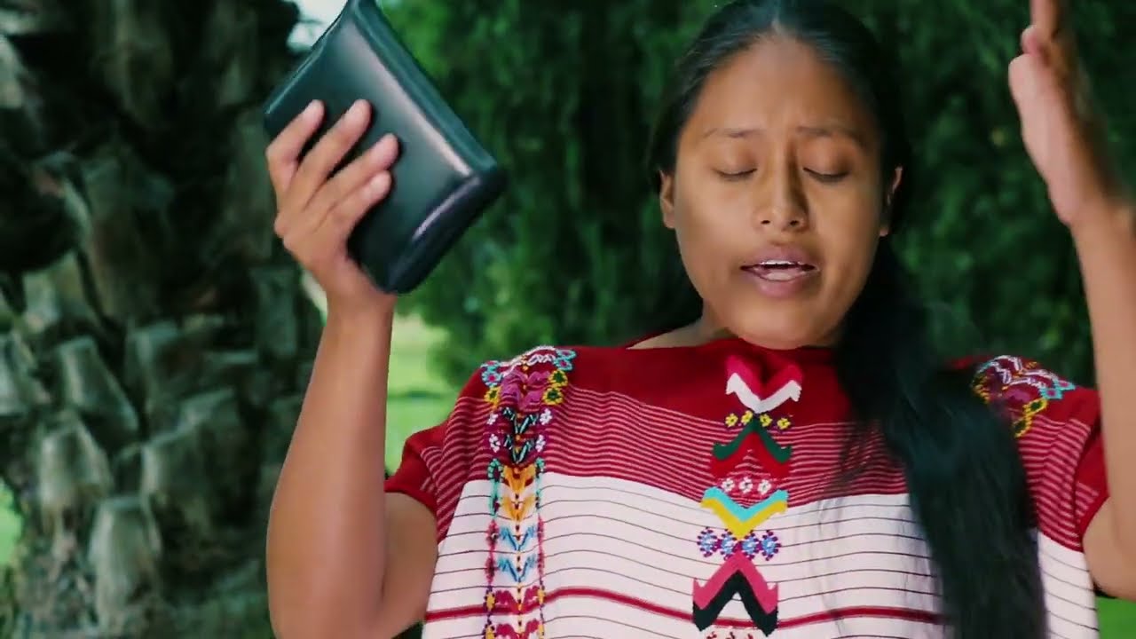Solista Azucena López / Hay una tierra nueva