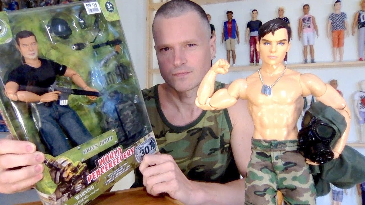 SUPERMAN STEVE TREVOR vs WORLD PEACEKEEPERS GREEN BERET BARBIE MADE TO MOVE KEN DOLL UNBOXING REVIEW