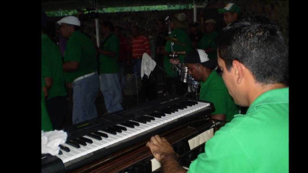 Microcombo Santa Rita El Puerco en vivo