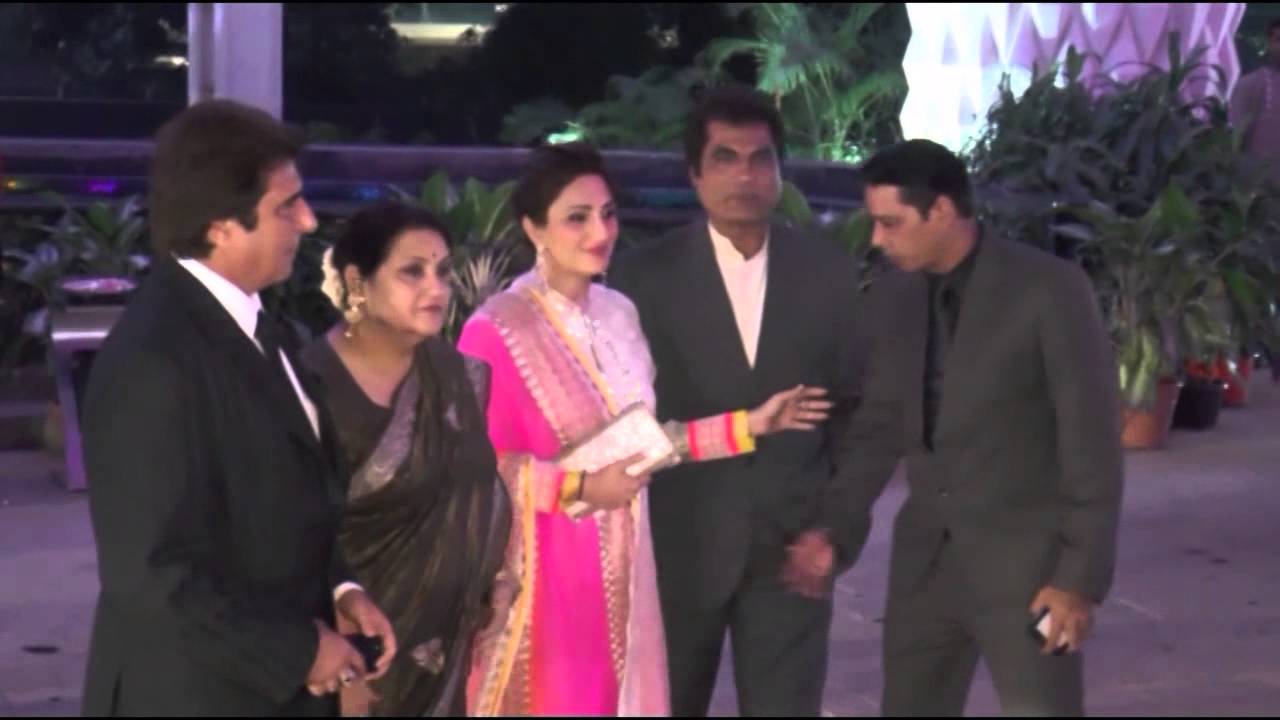 EXCLUSIVE | Tulsi Kumar's Grand Wedding Reception Video of Bollywood Celebrities