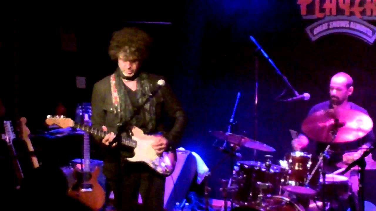 Doyle Bramhall II - So You Want It To Rain (Live)