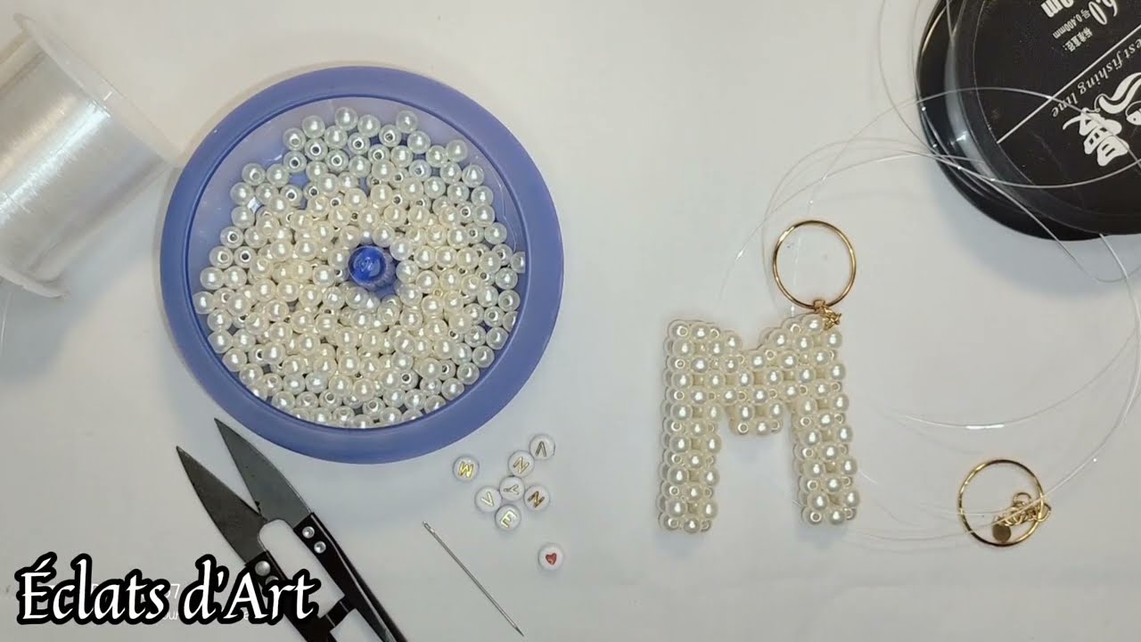 Tuto DIY: Porte clé initiale 3D en perles | كيفية صنع حامل مفاتيح برتكلي بالخرز على شكل حرف M