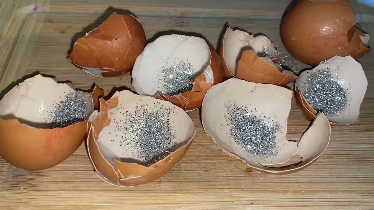 ASMR Aplastando Cáscaras De Huevo Con Purpurina 🥚✨Extremely Crunchy & Satisfying