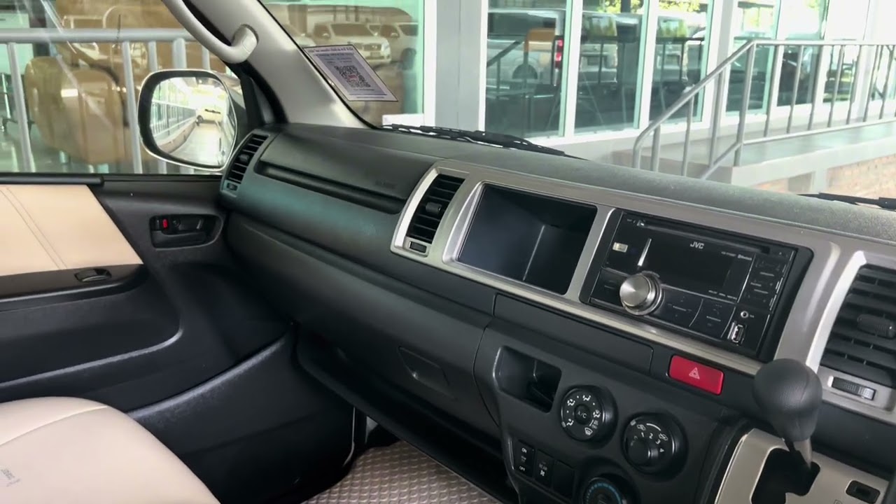 รถตู้ใช้งาน TOYOTA VENTURY เครื่องเบนซิล โทร 0624562050
