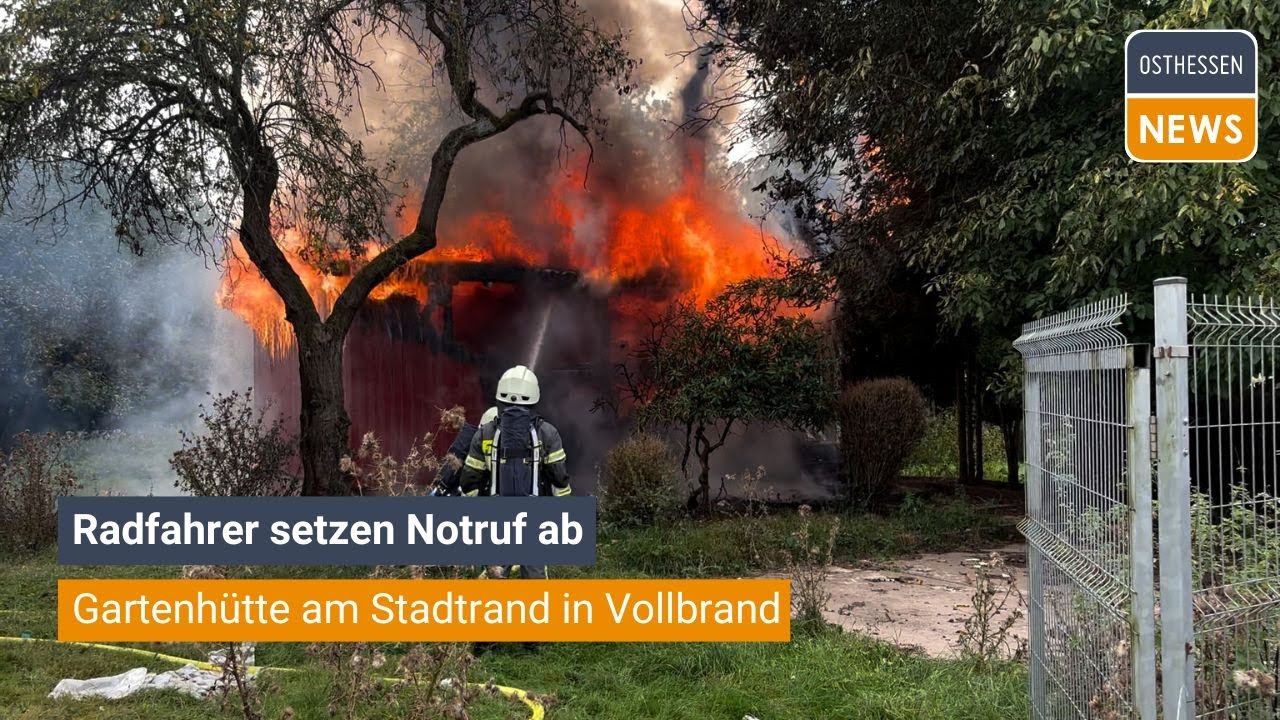 BAD HERSFELD: Gartenhütte am Stadtrand in Vollbrand