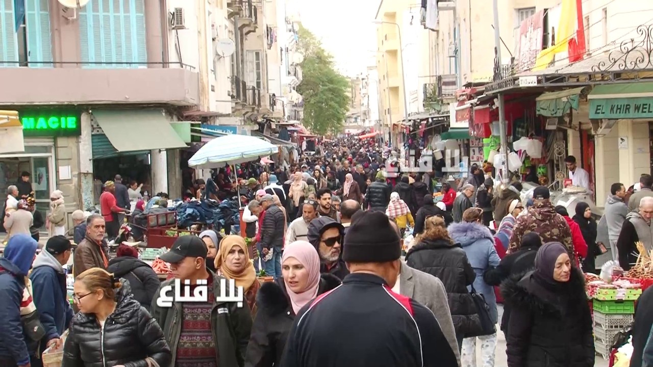 حشيشة رمضان بسبب القهوة والدخان أم الجيب فارغ وناس فالسة؟عباد ملهوفة وعباد قنوعة وصابرة وحامدة ربي!!